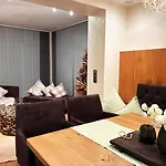Kosis Townhouse Mit Zugang Im Kosis Sports Lifestyle Apartment Fuegen